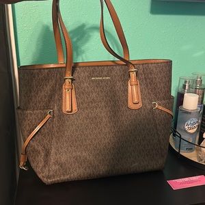 Michael Kors purse, used a few times, like new